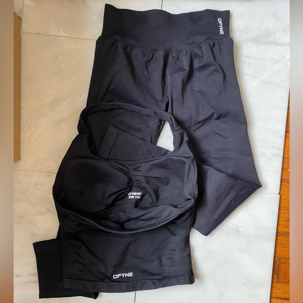 DFYNE Black Athletic Set - Picture 4 of 7